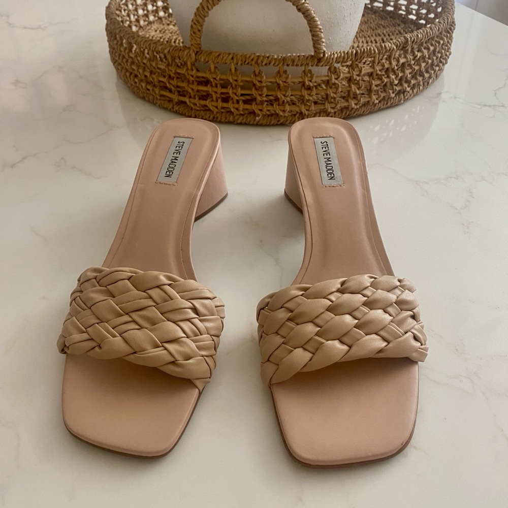 Steve Madden Women's Beige Braided Slide Block Heel Sandals